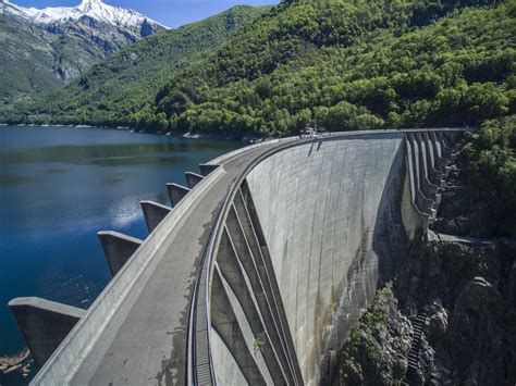 verzasca dam switzerland.